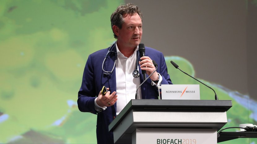 Dr. Eckart von Hirschhausen Dr. Eckart von Hirschhausen