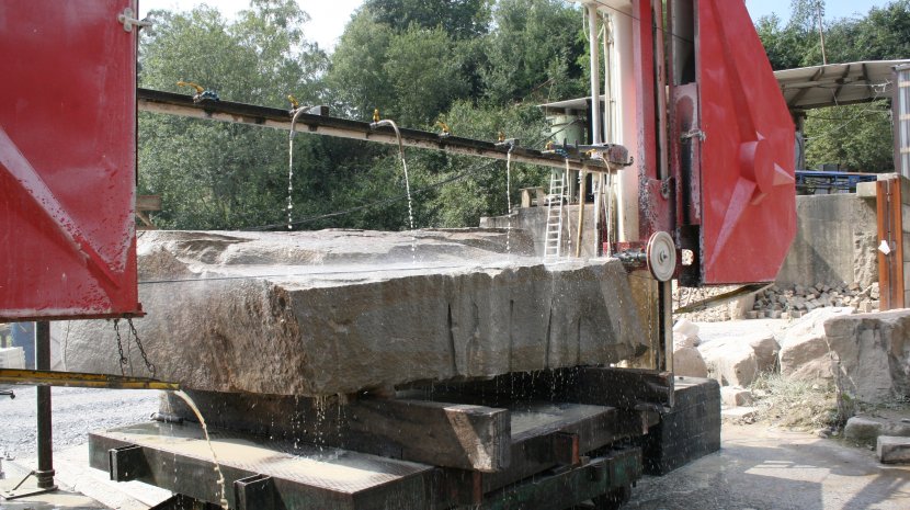 Verarbeitung von Naturstein