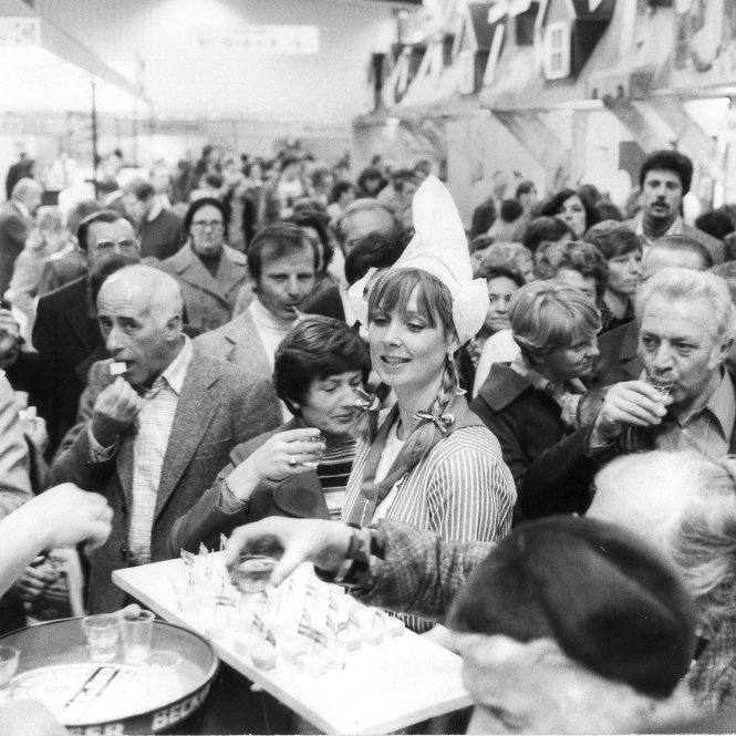 Trade fair visitors at the Consumenta Trade fair visitors at the Consumenta