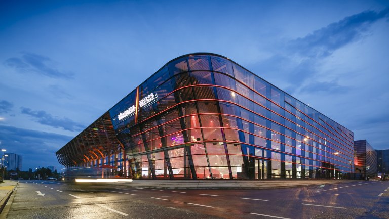 Halle 3A bei Nacht Halle 3A bei Nacht