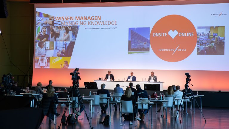 Pressekonferenz der NürnbergMesse Group am 8. Juli 2021 in Saal Brüssel.