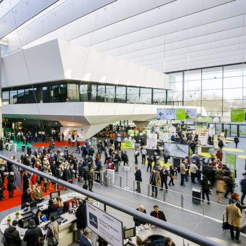 NürnbergMesse Blick in den Eingang Mitte