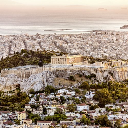 Athen und Akropolis bei Sonnenuntergang, Griechenland