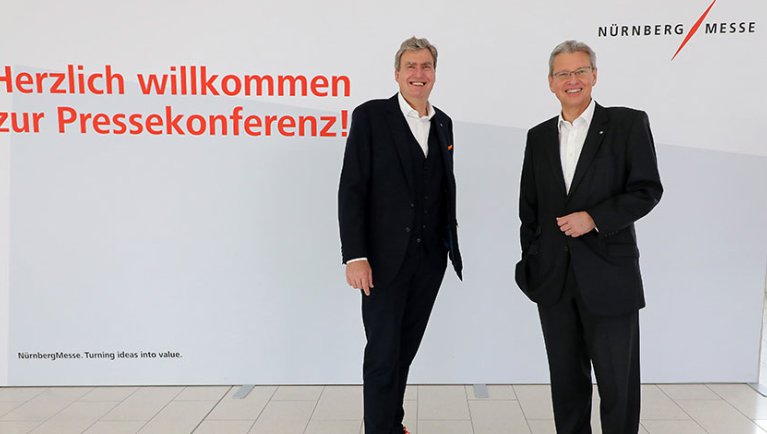 Peter Ottmann und Dr. Roland Fleck bei der Pressekonferenz der NürnbergMesse Juli 2020