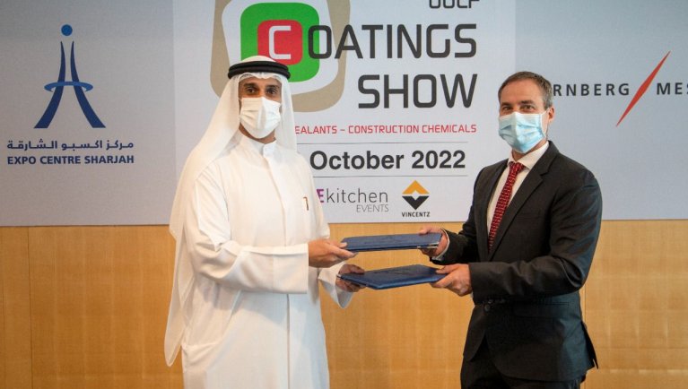 Foto Vertragsunterzeichung in VAE für die Gulf Coatings Show