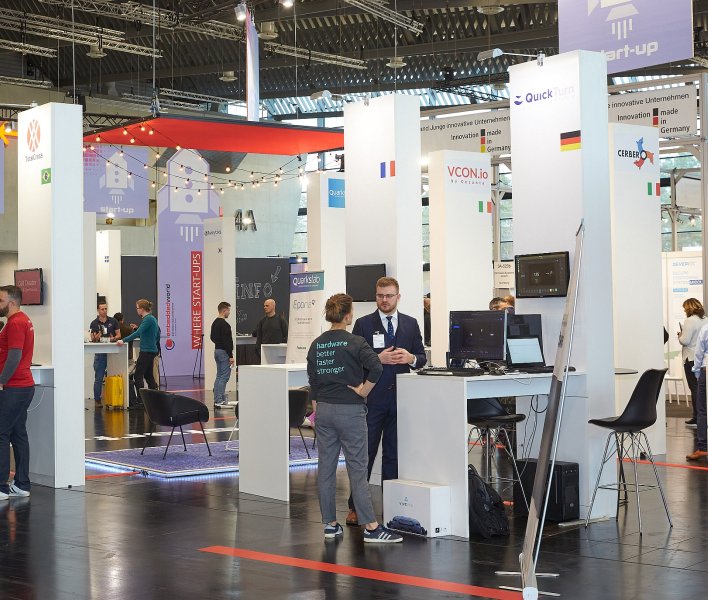 Startup-Area embedded world